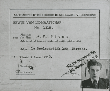 875487 Afbeelding van een lidmaatschapskaart van de Algemeene Utrechtsche Hengelaars Vereeniging - afd. Utrecht, ten ...